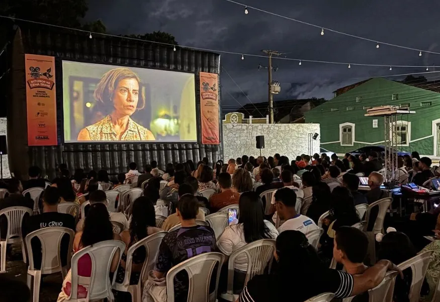 Parque Santana, na Zona Norte do Recife, oferece cinema ao ar livre nesta quinta-feira (14)